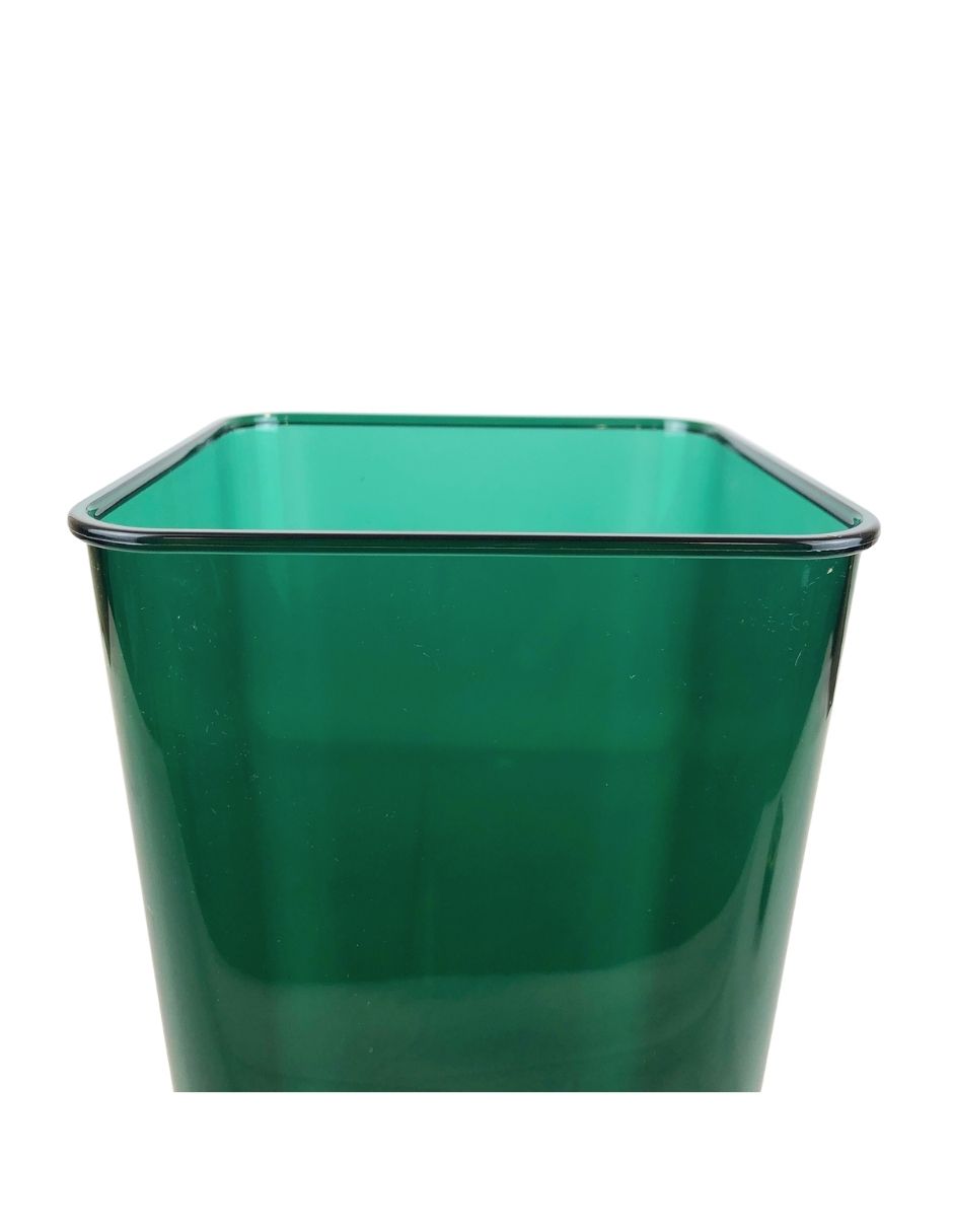 Maceta transparente verde