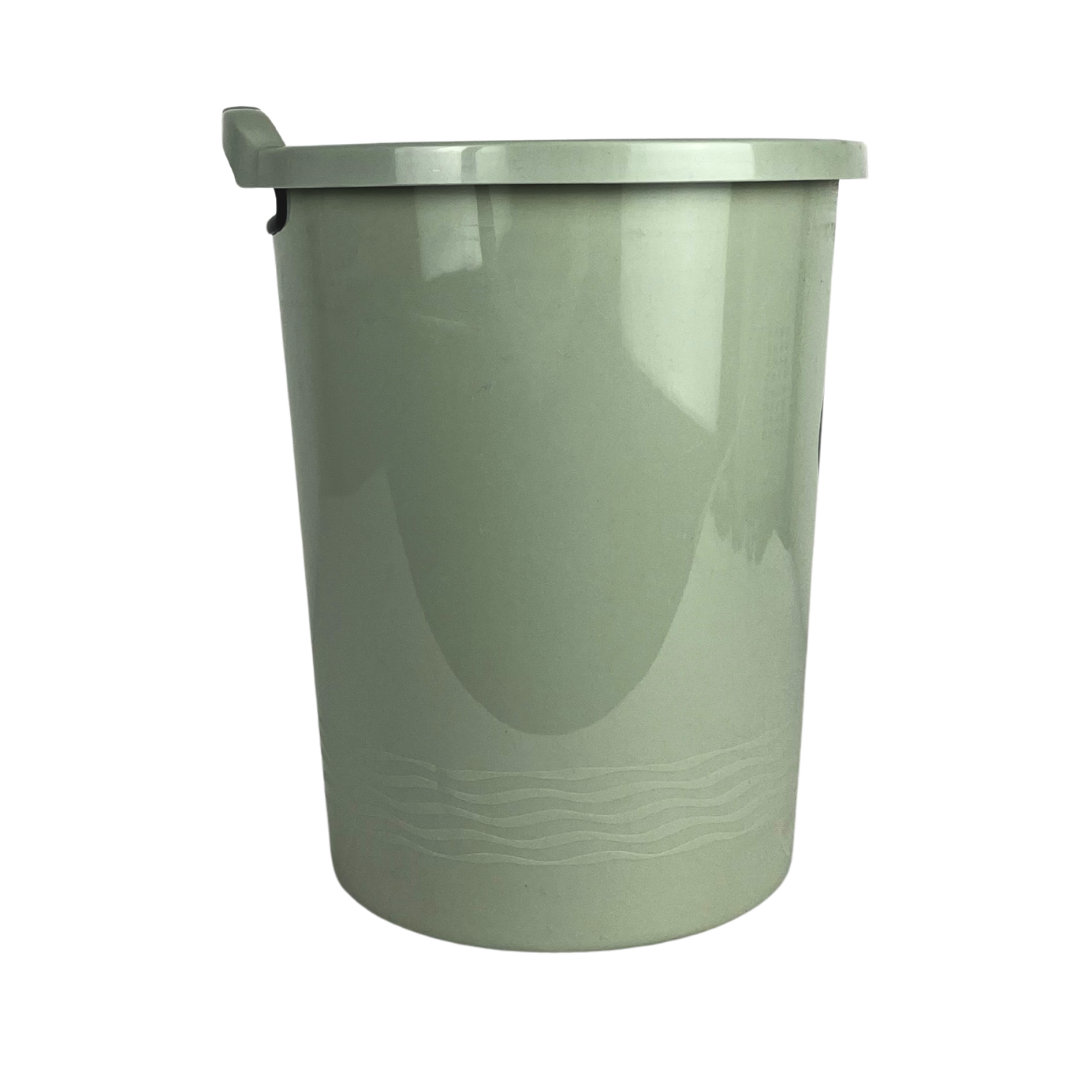 Bote de basura verde