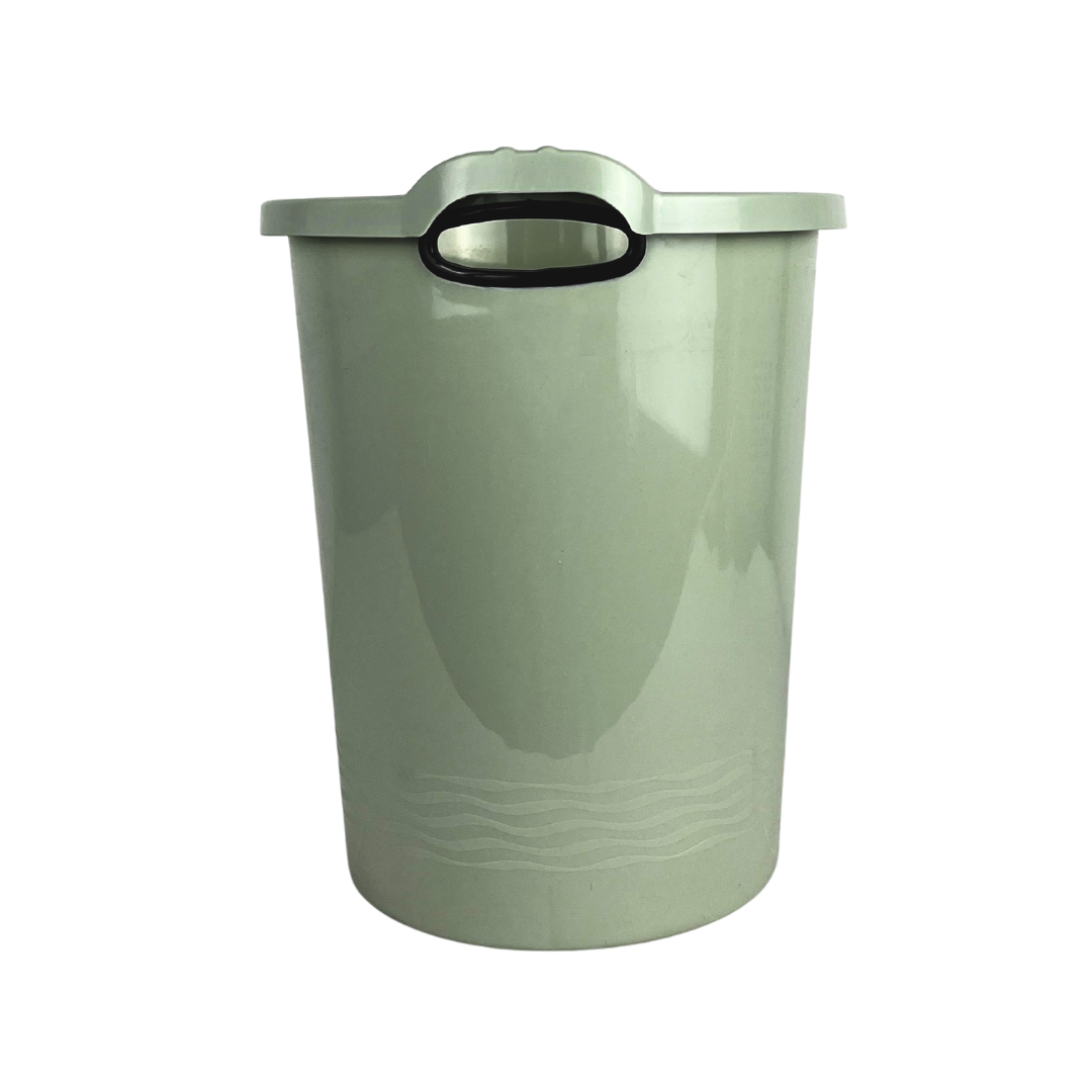 Bote de basura verde