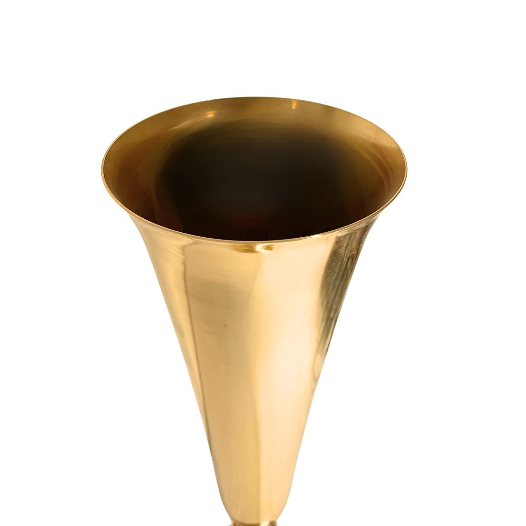 Florero trompreta dorado