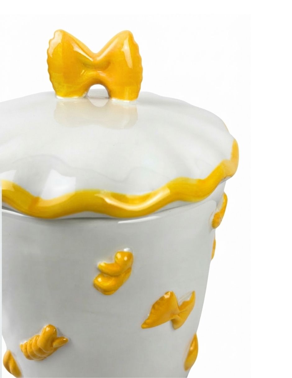 Recipiente de cerámica pasta